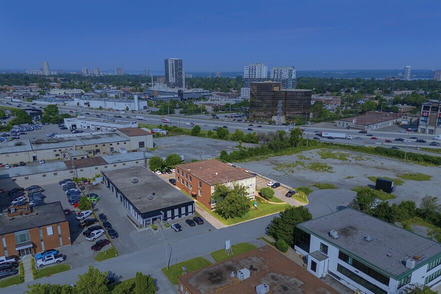 More Photos Of 880 Lady Ellen Pl, Ottawa Office For Lease