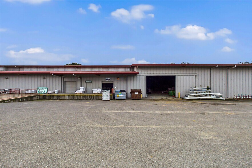 More Photos Of 1593 Market St, Ferndale General Retail For Sale