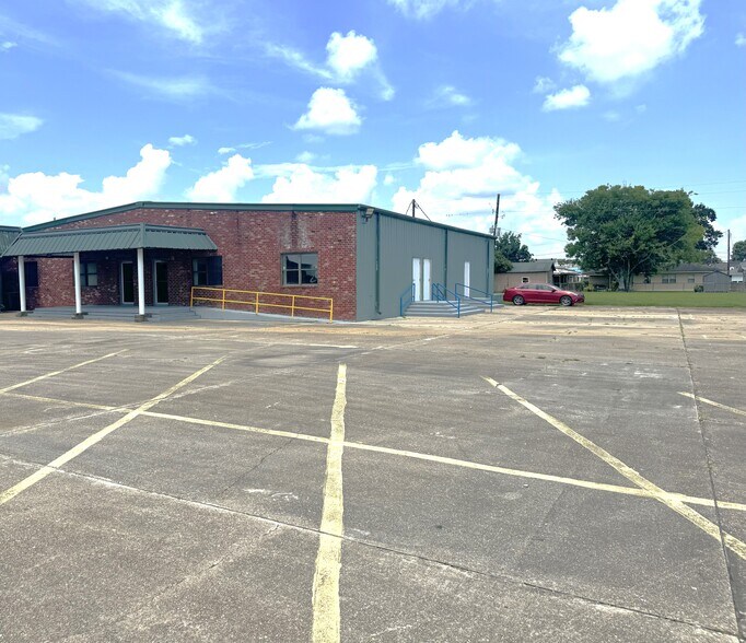 Primary Photo Of 187 Monarch Dr, Houma Warehouse For Lease