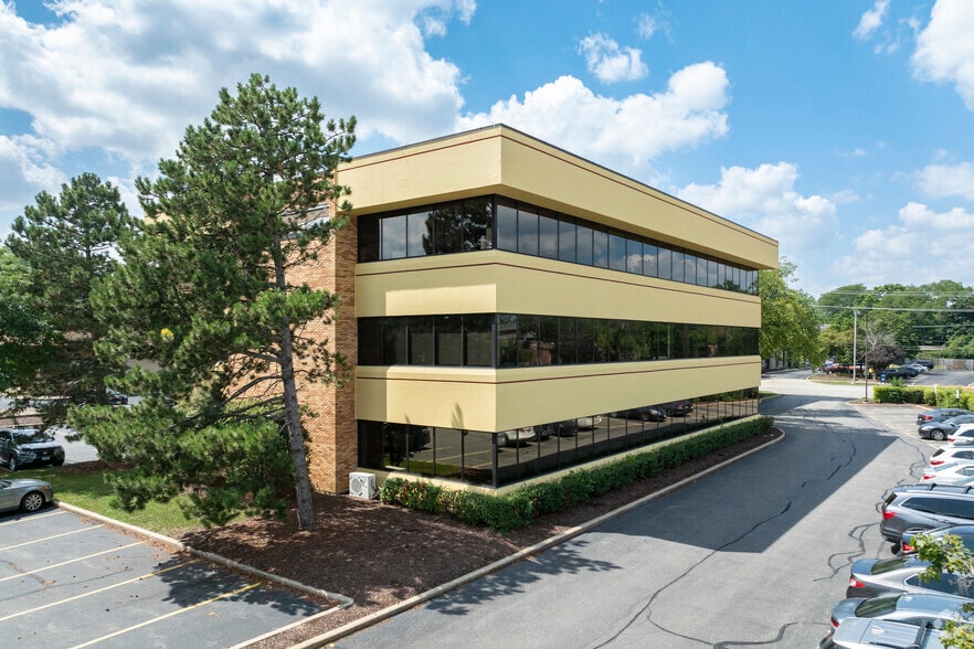 More Photos Of 1655 N Arlington Heights Rd, Arlington Heights Medical For Lease