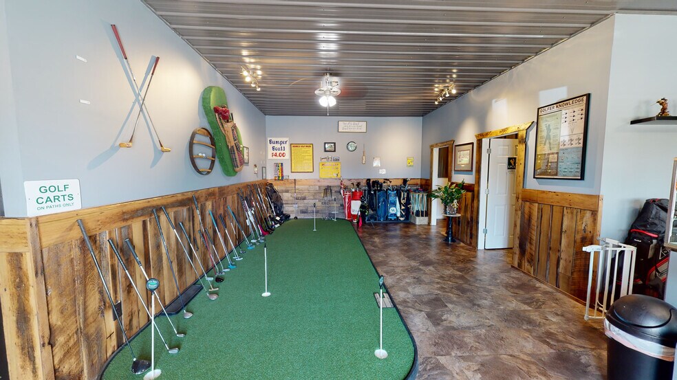 812 Mammoth Cave Rd, Cave City, KY 42127 Golf Course Driving Range