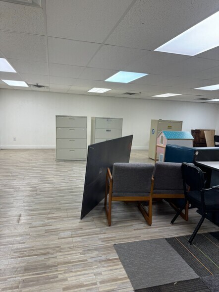 More Photos Of 256 Hwy 206 S, Hillsborough General Retail For Lease