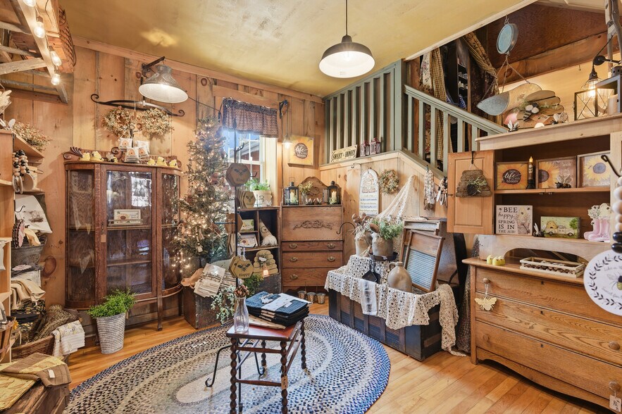 More Photos Of 953 Victory Hwy, Burrillville Bar For Sale