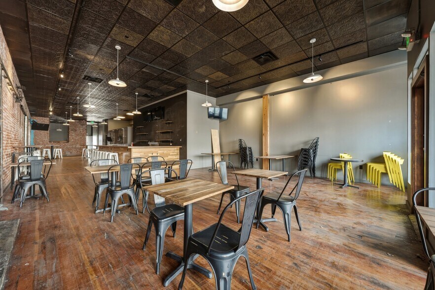 More Photos Of 214-226 E Main st, Walla Walla General Retail For Sale