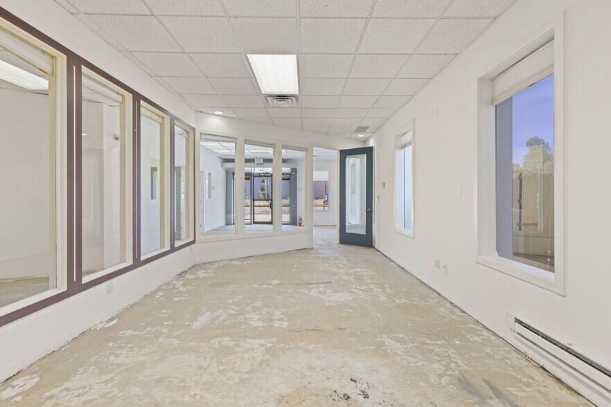 More Photos Of 1700 55th St, Boulder Warehouse For Sale