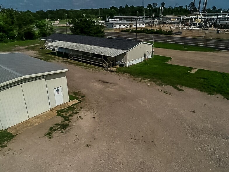 More Photos Of 2617 US Highway 79 N, Carthage Industrial For Sale