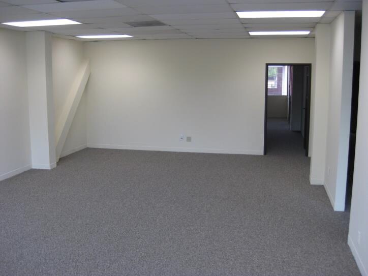 More Photos Of 11336 Camarillo St, Toluca Lake Office For Sale