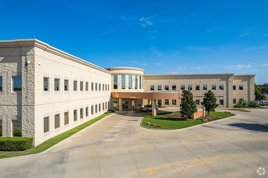 More Photos Of 4300 City Point Dr, North Richland Hills Medical For Lease