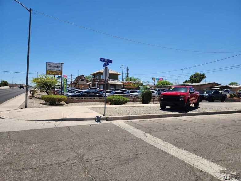 More Photos Of 877 W 8th St, Yuma Auto Dealership For Sale