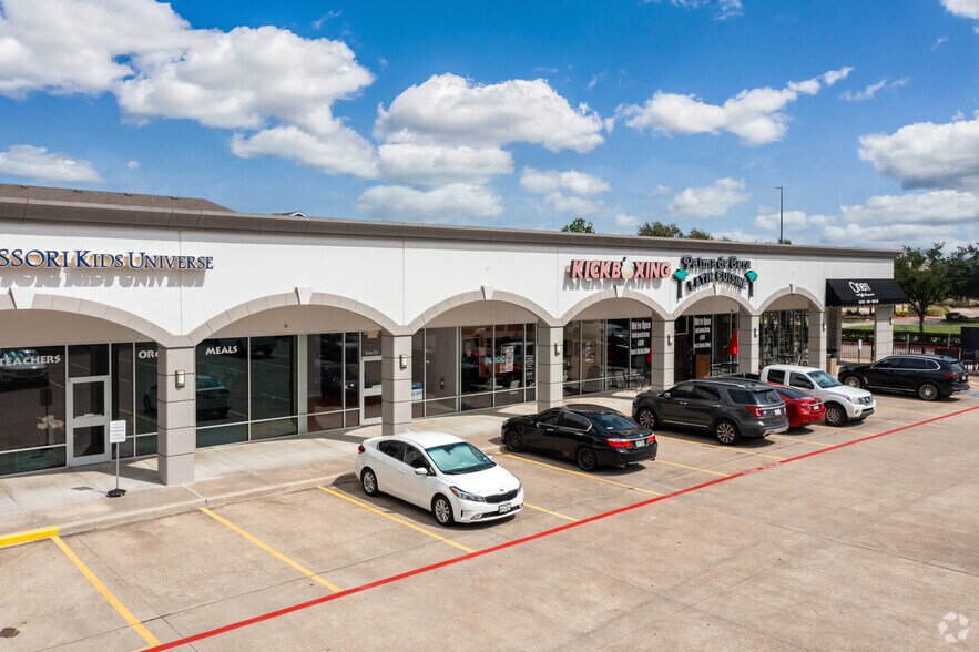 More Photos Of 2004 S Mason Rd, Katy Unknown For Lease