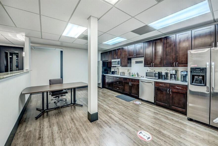 More Photos Of 6120 Greenwood Plaza Blvd, Greenwood Village Office For Sale