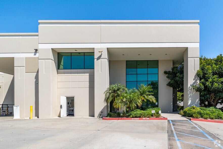 More Photos Of 4670 North Ave, Oceanside Distribution For Lease