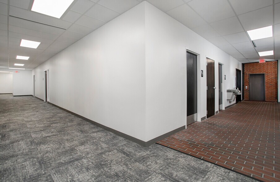 More Photos Of 3300 S Broadway Ave, Tyler Unknown For Lease