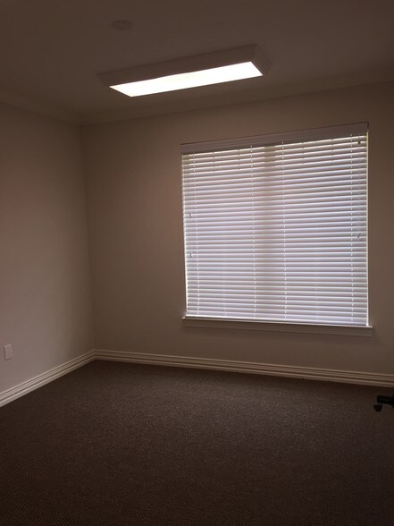More Photos Of 8951 Collin McKinney Pky, McKinney Medical For Sale