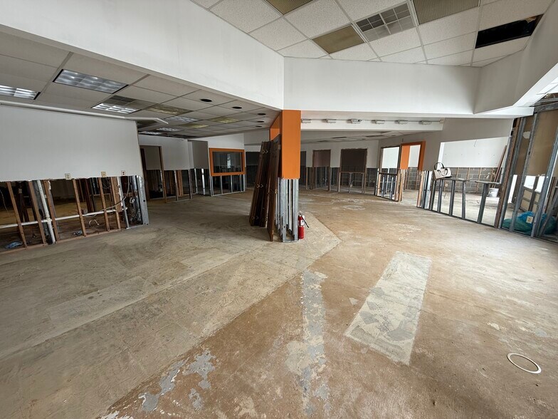 More Photos Of 1488-1490 Forrer Blvd, Dayton Office For Lease