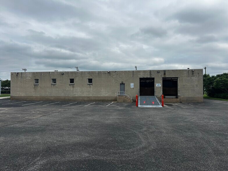 More Photos Of 8400 Enterprise Ave, Philadelphia Warehouse For Sale