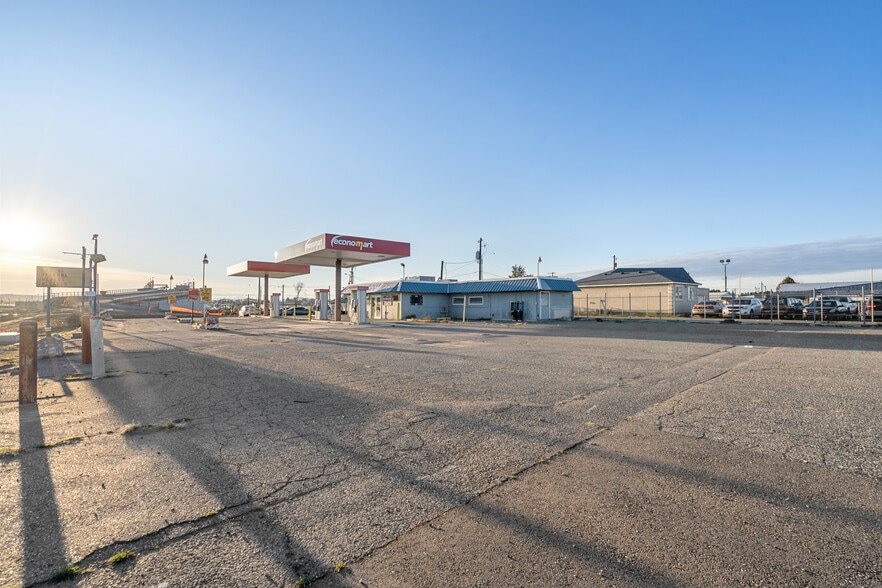 More Photos Of 1211 E Lewis St, Pasco Convenience Store For Sale