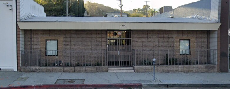 Primary Photo Of 3779 Cahuenga Blvd, Studio City Loft Creative Space For Lease