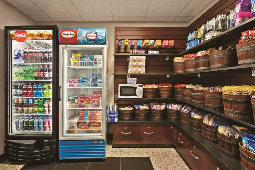 More Photos Of 2540 Meacham Blvd, Fort Worth Hotel For Sale