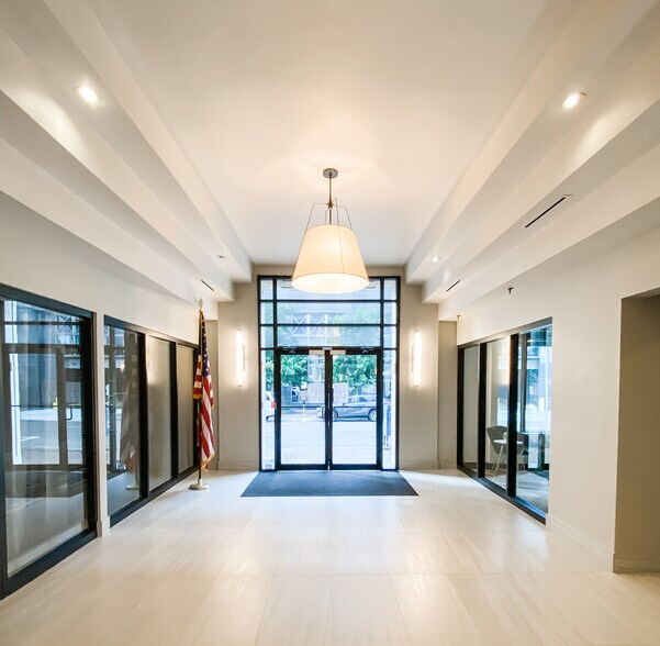 More Photos Of 121 W Forsyth St, Jacksonville Loft Creative Space For Lease