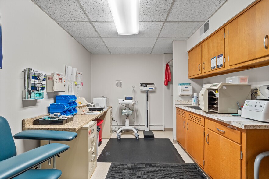More Photos Of 400 W Butler St, Mercer Medical For Sale