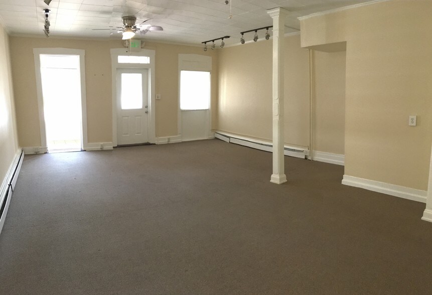 More Photos Of 324 Main St, Reisterstown Storefront Retail Office For Lease