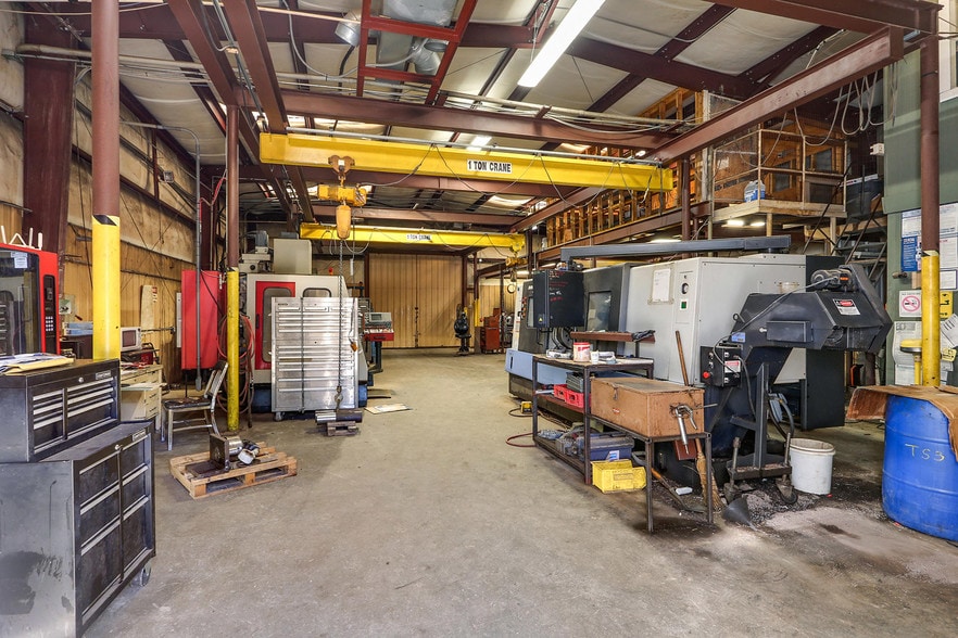 More Photos Of 73526 Bollfield Dr, Covington Industrial For Sale