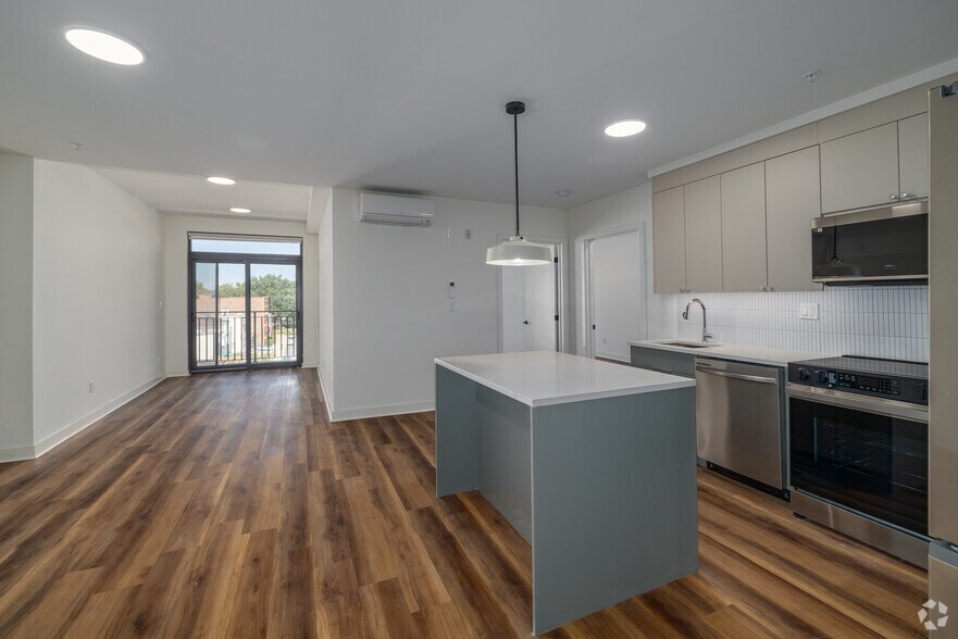 More Photos Of 873 COMMUNIPAW Ave, Jersey City Apartments For Lease