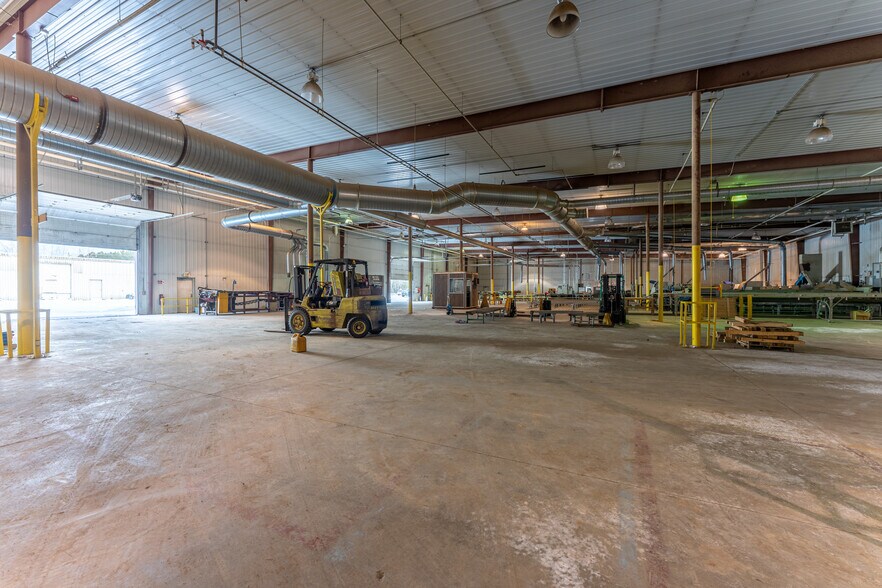 More Photos Of 4097 53 Hwy, Eveleth Manufacturing For Sale