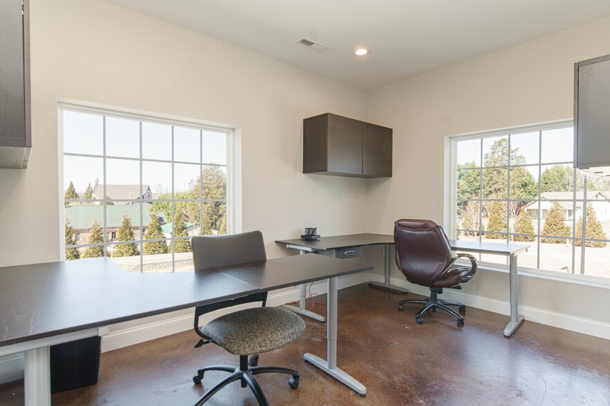 More Photos Of 3844 Clemmons Rd, Clemmons Medical For Lease