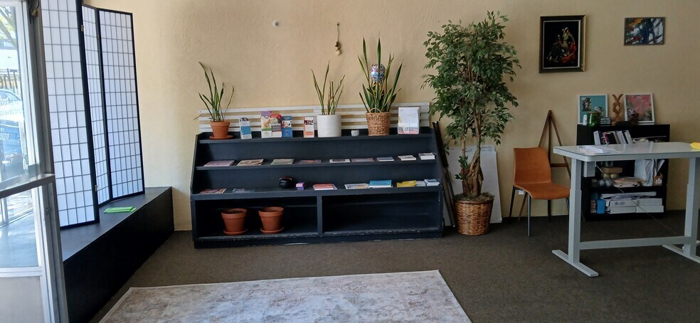 More Photos Of 117-121 N Central, Medford Storefront Retail Office For Sale