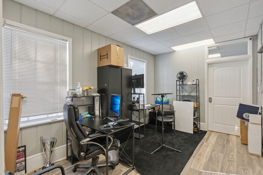 More Photos Of 320 S Tubb St, Oakland Warehouse For Sale