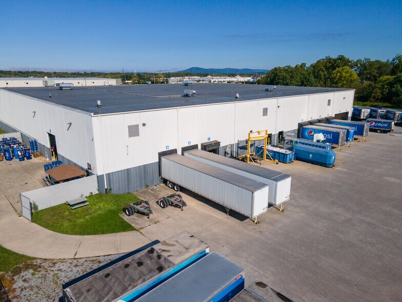 More Photos Of 5158 Williamsport Pike, Martinsburg Warehouse For Lease