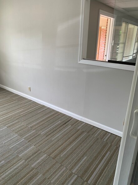 More Photos Of 1924 Warm Springs Rd, Columbus Medical For Sale