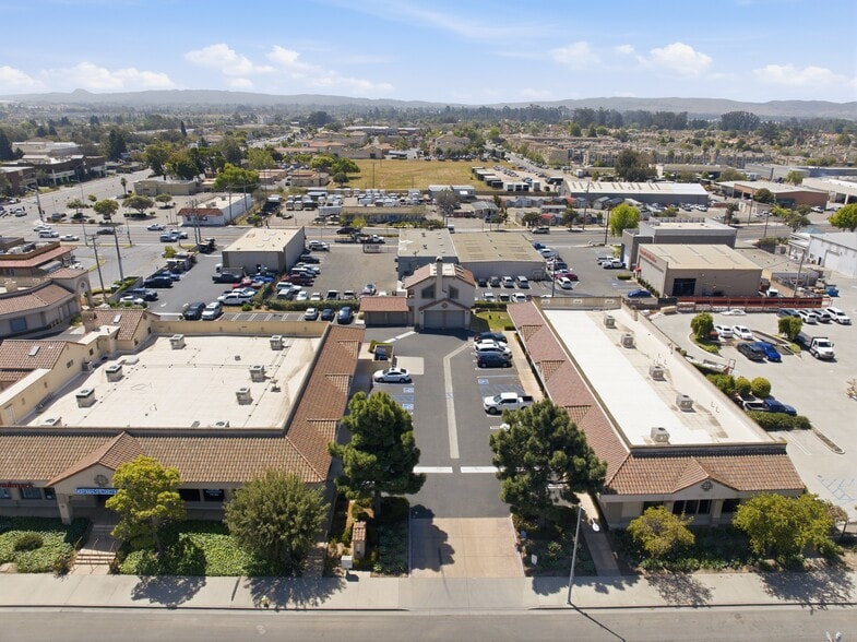 More Photos Of , Santa Maria General Retail For Sale