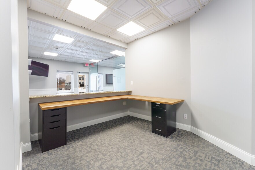 More Photos Of 315 W North St, Brighton Medical For Lease