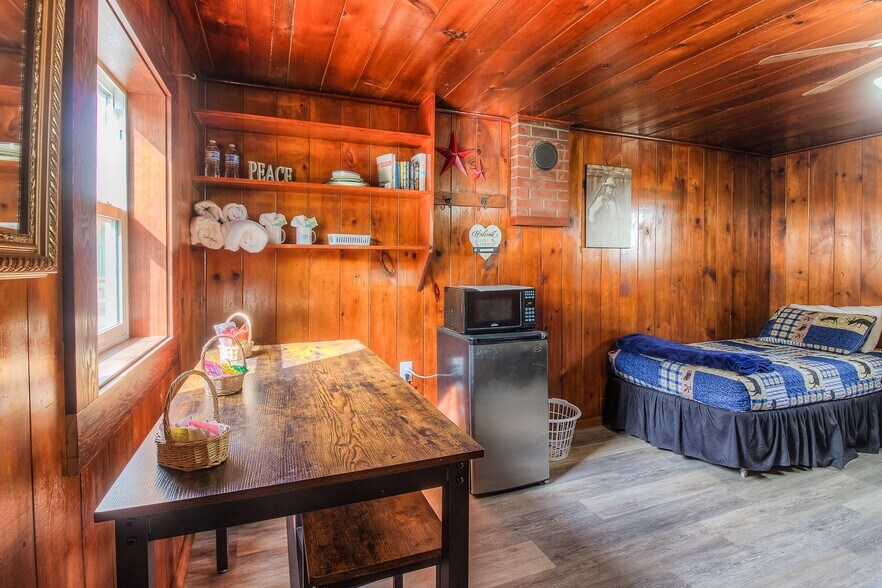 More Photos Of 8590 WA-410, Naches Convenience Store For Sale