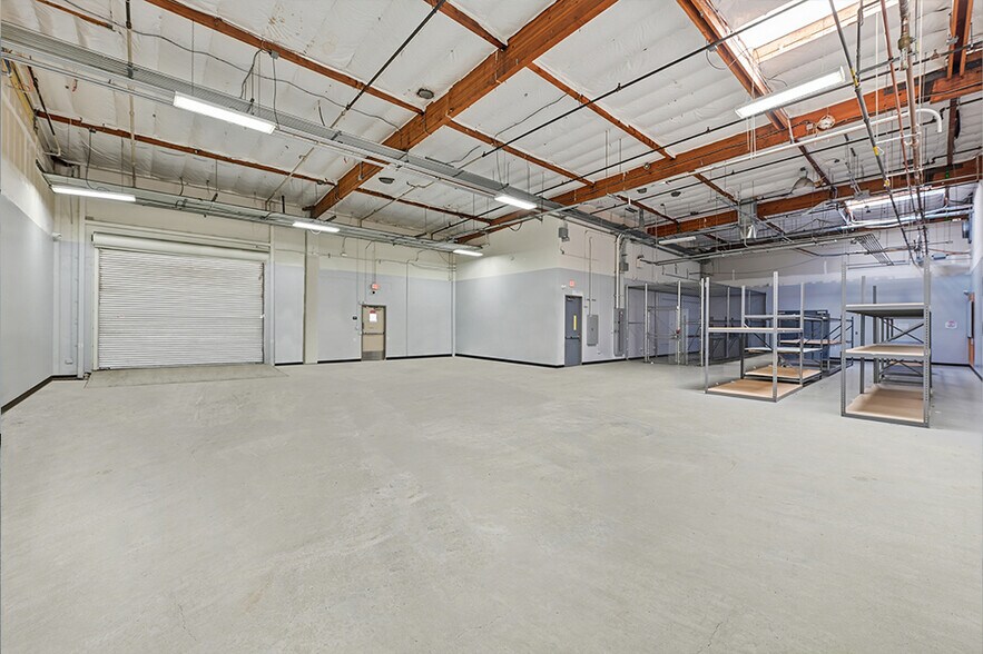 More Photos Of 9244 Balboa Ave, San Diego Light Manufacturing For Sale