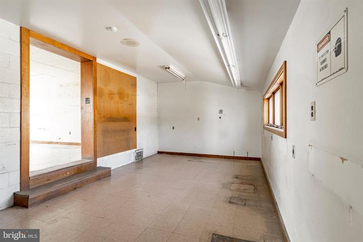 More Photos Of 915 N Hanover St, Elizabethtown Medical For Sale