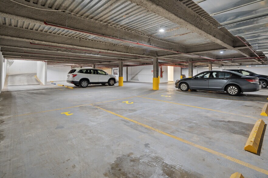 More Photos Of 136-41 41st Ave, Flushing Medical For Sale