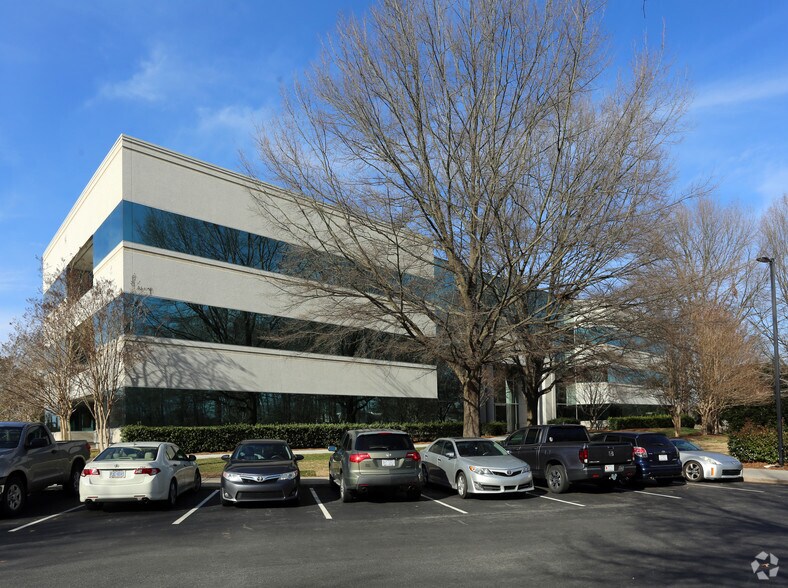 More Photos Of 7025 Albert Pick Rd, Greensboro Unknown For Sale