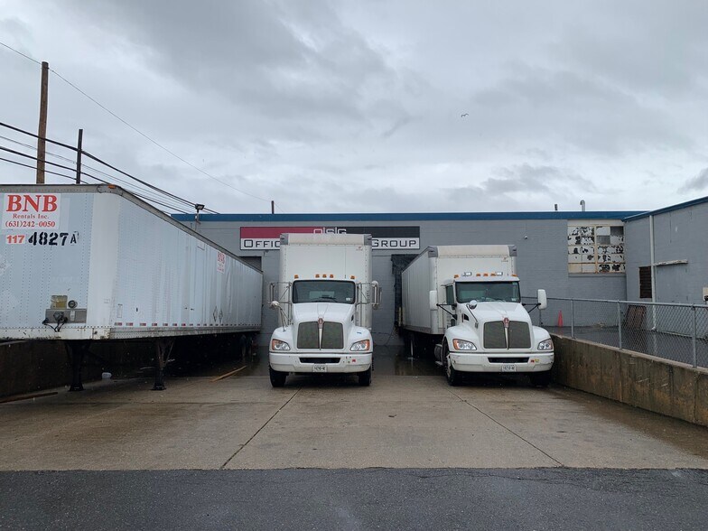 More Photos Of 230 Duffy Ave, Hicksville Warehouse For Lease