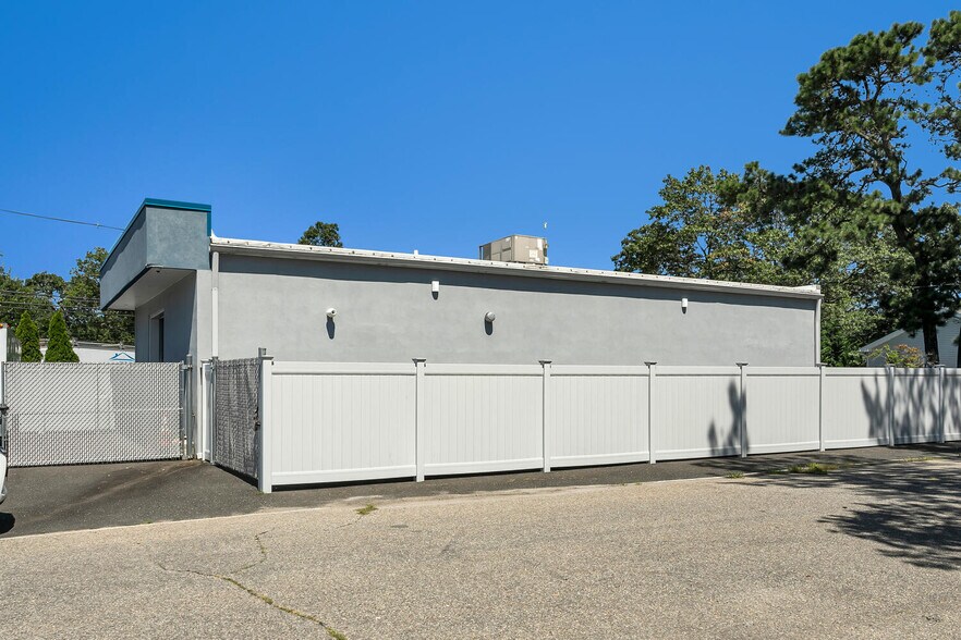 More Photos Of 431 Mantoloking Rd, Brick Storefront Retail Office For Sale