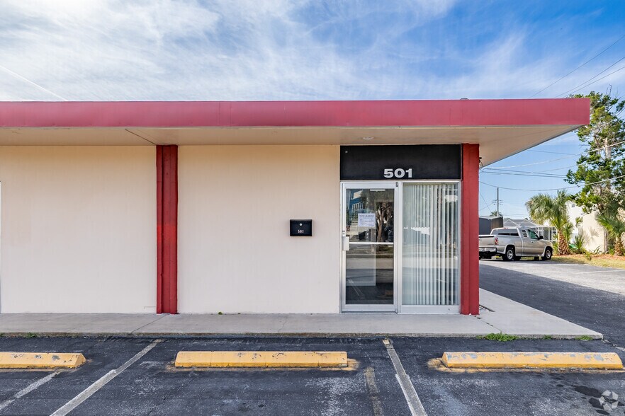 More Photos Of 501-527 S Paula Dr, Dunedin Office For Lease