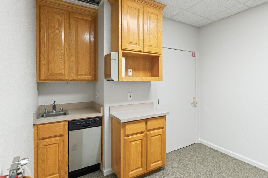 More Photos Of 477 S San Antonio Rd, Los Altos Medical For Sale