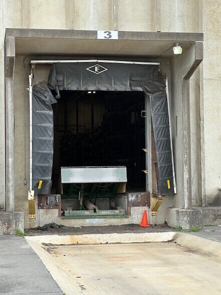 More Photos Of 715 Industrial Dr SW, Cullman Warehouse For Lease
