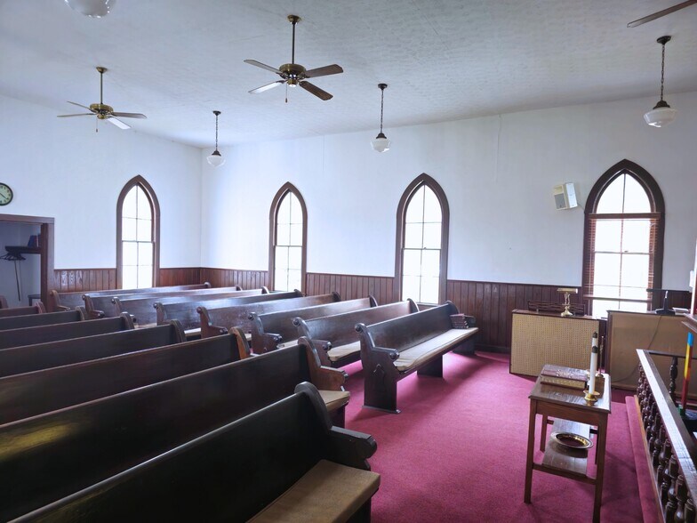 More Photos Of 1124 Leach rd, Cumberland Furnace Specialty For Sale