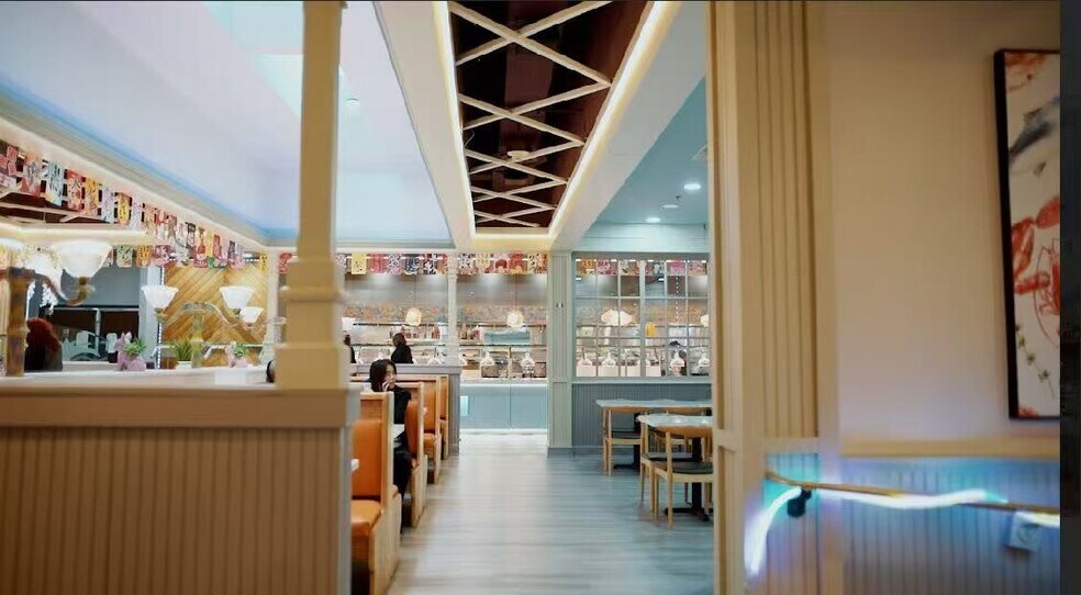 More Photos Of 19961 Century Blvd, Germantown Restaurant For Sale