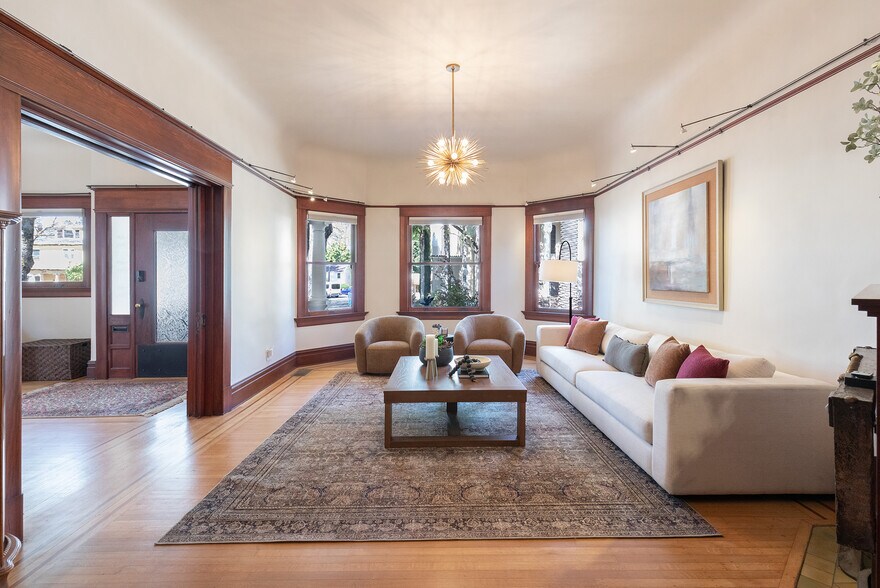More Photos Of 2220 Capitol Ave, Sacramento Apartments For Sale