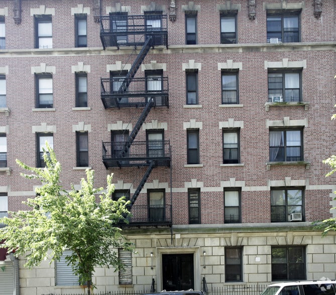 More Photos Of 949 Ogden Ave, Bronx Apartments For Sale